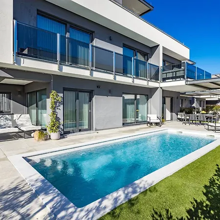 Luxury Luma Villa