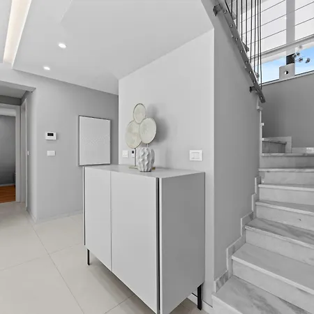 Luxury Luma Villa