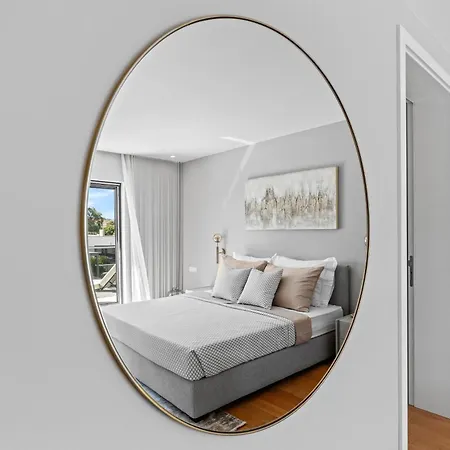 Luxury Luma Pula